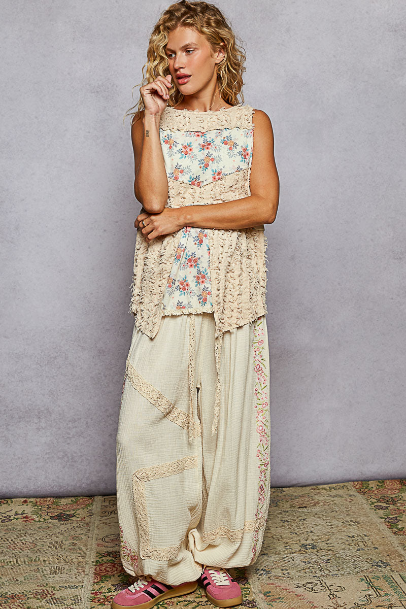 Bouquets And Biscuits Top