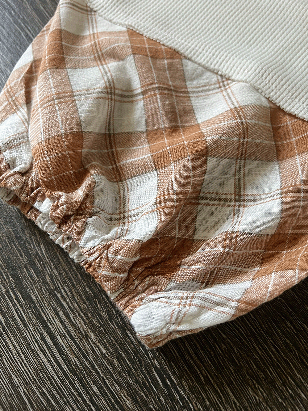 Túnica a cuadros color marfil y albaricoque