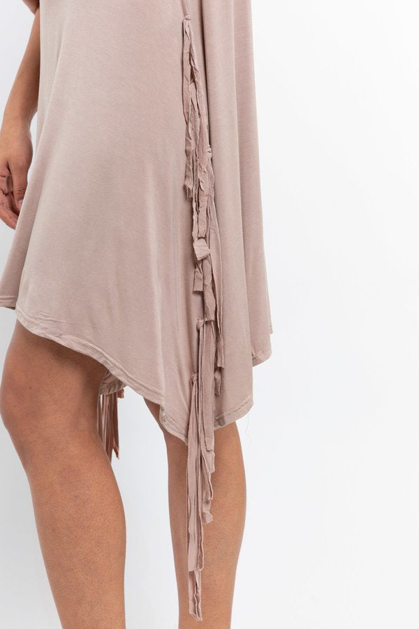 Túnica sin mangas con flecos en color oliva